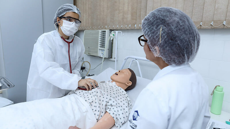 Os cursos abrangem variados temas relacionados a Enfermagem (Foto: Ares Soares)