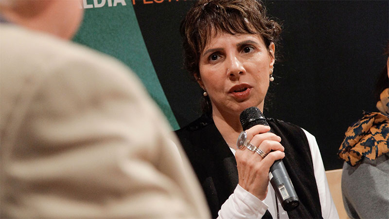 Premiada internacionalmente, a cineasta brasileira Eliane Caffé é a convidada da primeira edição do Cine Diálogos Virtuais (Foto: Alex Abril/San Sebastian Festival)