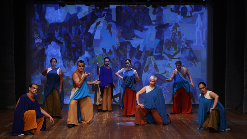 Espetáculo marcou os 40 anos do Grupo Mirante de Teatro Unifor, criado em 1984, com o objetivo de disseminar a arte no meio universitário (Foto: Ares Soares)