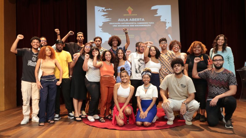 Trabalho de Arte propõe sala de aula invertida