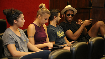 Semestralmente, a Unifor recebe alunos oriundos de diversas instituições de ensino do mundo, que podem ter aulas em português e em inglês (Foto: Ares Soares)