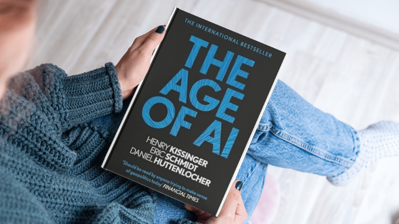 Participantes discutem a obra “The Age of AI” em um ambiente colaborativo que estimula o debate sobre inteligência artificial (Foto: Divulgação)