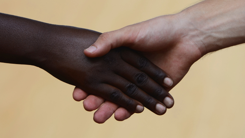 O grupo acolhe tanto pessoas brancas para se conscientizarem sobre seu papel na luta, quanto pessoas negras para desenvolverem autonomia intelectual afrocentrada (Foto: Getty Images)