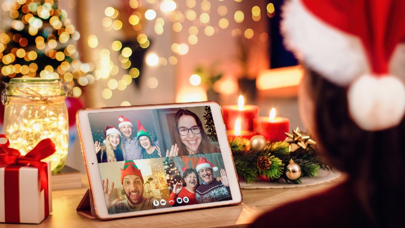 Realizar videoconferências é uma das soluções para as festividades em meio às restrições de 2020. (Foto: Getty Images)
