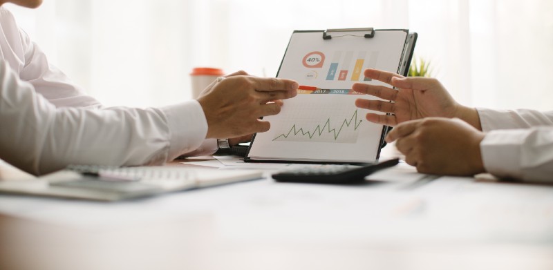 A união entre produtor e lojista é possível para preparar o espaço comercial, tornando-o um ambiente fortalecedor da decisão de compra por parte do cliente. (Foto: Getty Images)