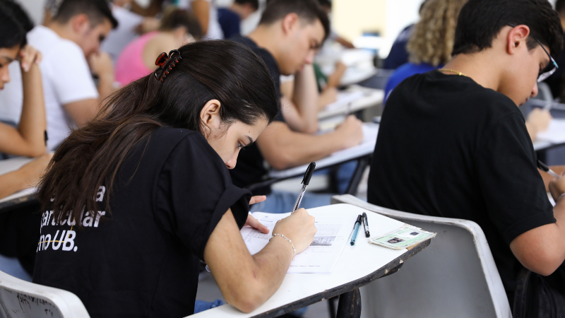 A Fundação Edson Queiroz concederá bolsas de 50% e 100% para todos os cursos de graduação presencial e a distância (EAD) da Unifor (Foto: Ares Soares)