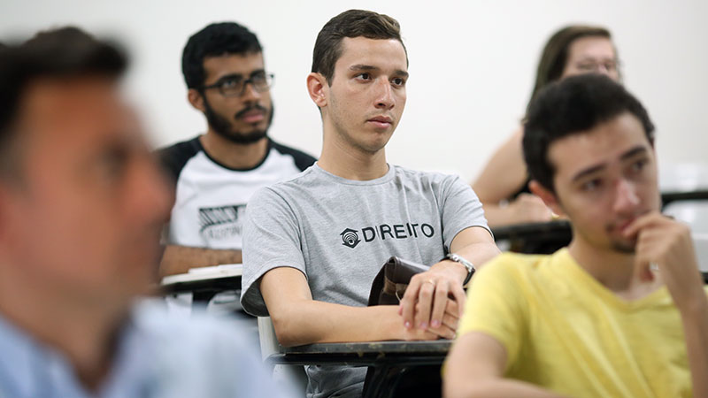 A oficina integra as ações do Programa de Formação do Aluno Pesquisador do CCJ (Foto: Ares Soares/Imagem de antes da pandemia)