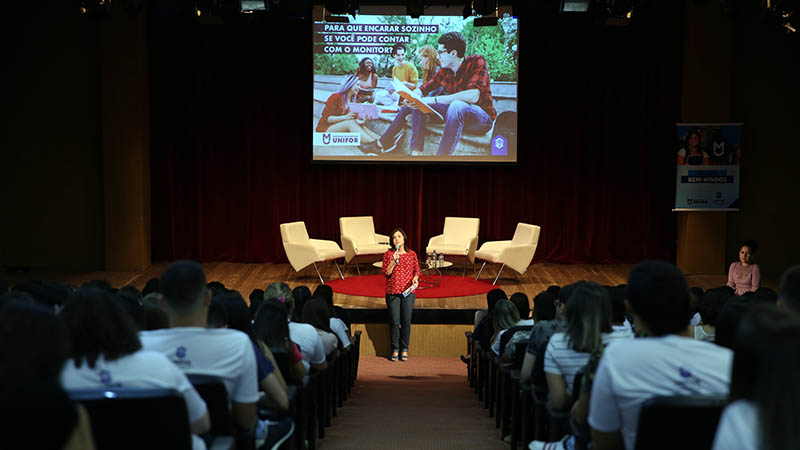 O programa tem por objetivo proporcionar a participação dos alunos na execução de atividades de apoio ao ensino e aprendizagem (Foto: Ares Soares)