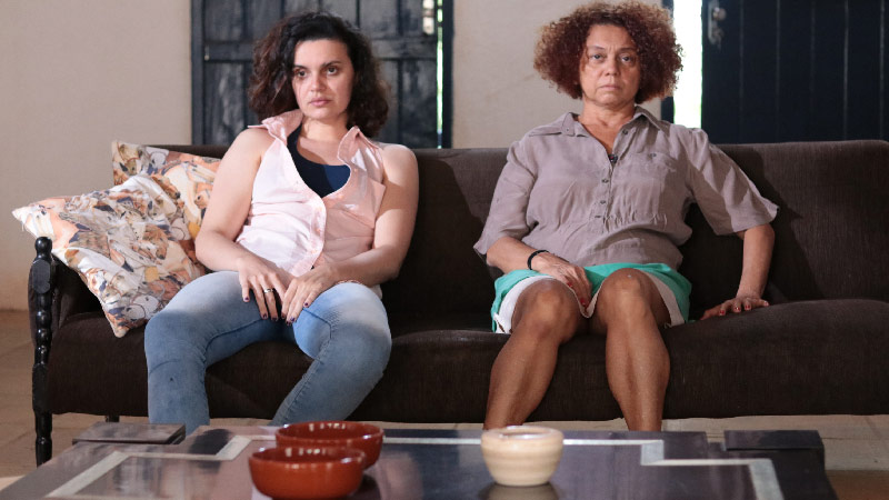 As atrizes Ana Luiza Rios e Marta Aurélia, respectivamente em Marco (Dir. Sara Benvenuto) (Foto: Reprodução/Mapa Cultural do Ceará)
