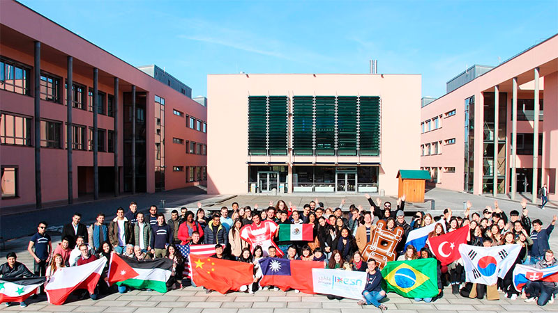 Alunos intercambistas são recebidos no Deggendorf Institute of Technology, na Alemanha (Foto: Technische Hochschule Deggendorf/Divulgação)