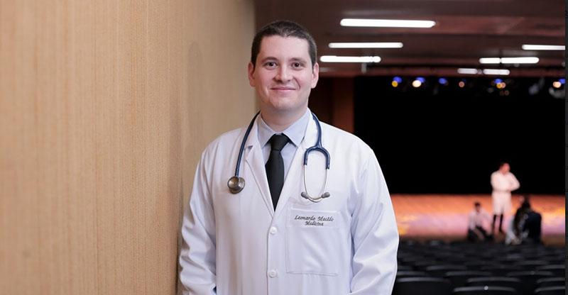 Leonardo Macêdo é aluno do último ano do curso de Medicina da Unifor. (Foto: arquivo pessoal)