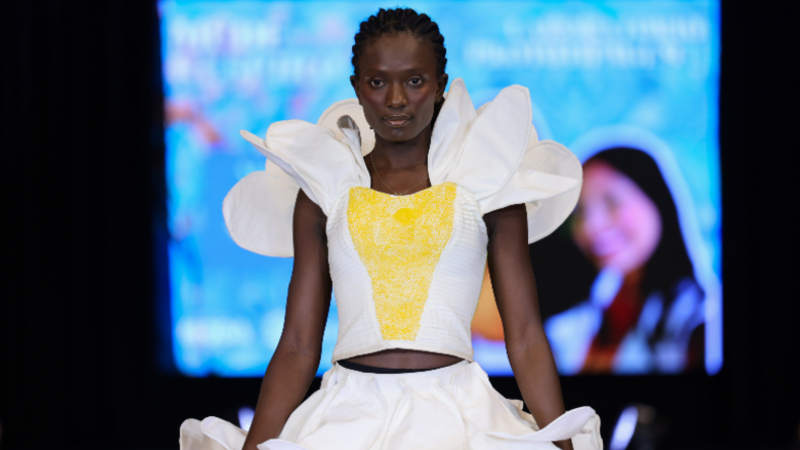 A experiência proporciona uma imersão prática no universo da moda e nos bastidores de eventos e desfiles (Foto: Ares Soares)
