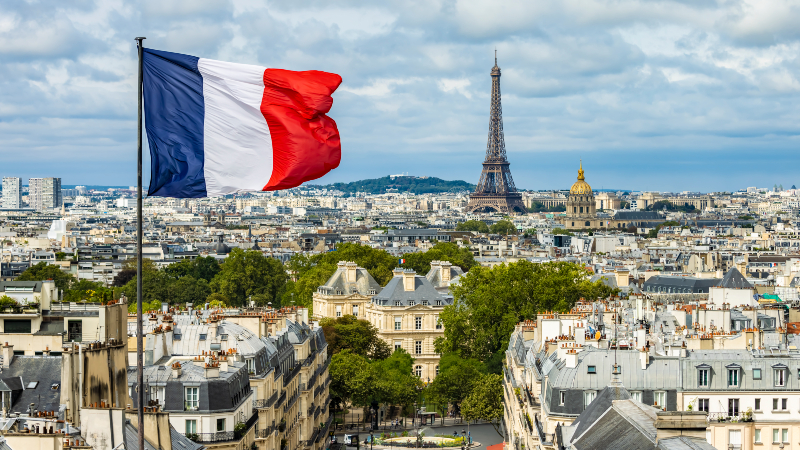 Imersão em Paris é uma iniciativa do Centro de Ciências da Comunicação e Gestão, com apoio do Núcleo de Estratégias Internacionais (NEI)