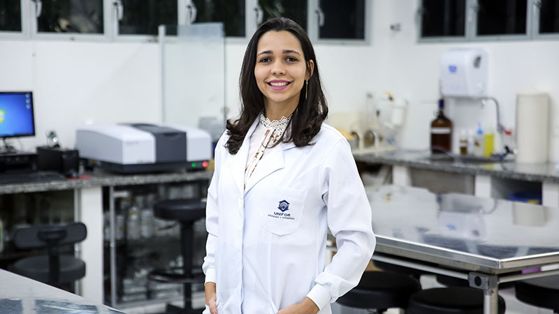 Professora Caroline Mourão Melo, coordenadora do curso de Farmácia da Unifor (Foto: Ares Soares)