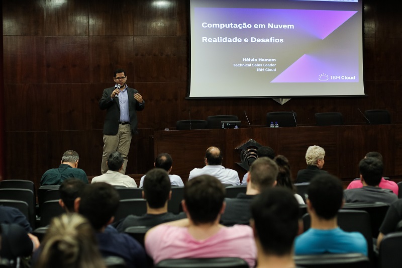 O lançamento da graduação em Computação em Nuvem, aconteceu nesta segunda-feira (2) na Universidade de Fortaleza, através da palestra intitulada “Computação em Nuvem - Realidade e Desafios”. Foto: Ares Soares.