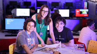 Alunos dos cursos de Jornalismo, Publicidade e Propaganda, Marketing e Cinema e Audiovisual encontram no NIC um espaço de práticas robusto e bem equipado (Foto: Ares Soares)