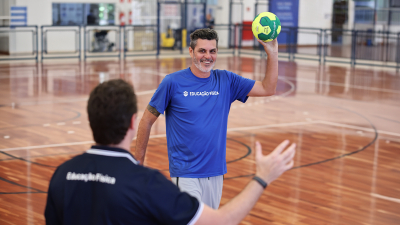 Egressos do curso de Educação Física da Unifor encontram um mercado mais amplo, atuando da gestão esportiva às academias e área da saúde (Foto: Ares Soares)