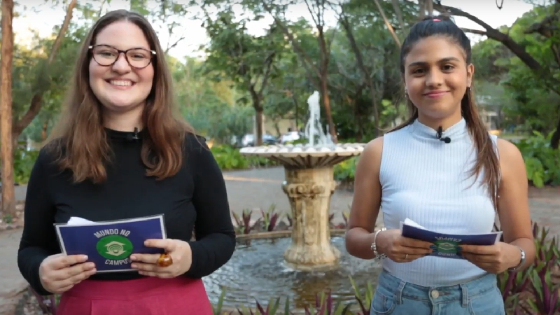 Isabel  Prado e Letícia Monteiro, estudantes de Jornalismo da Unifor, apresentam o Mundo no Campus nesta quarta-feira, às 19h (Foto: Weffiston Brasil/Divulgação)