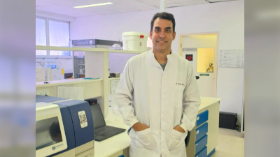 Mestre e doutor em Farmacologia, Danilo dedica sua carreira à oncologia experimental, investigando novos compostos no combate ao câncer. (Foto: Arquivo pessoal)