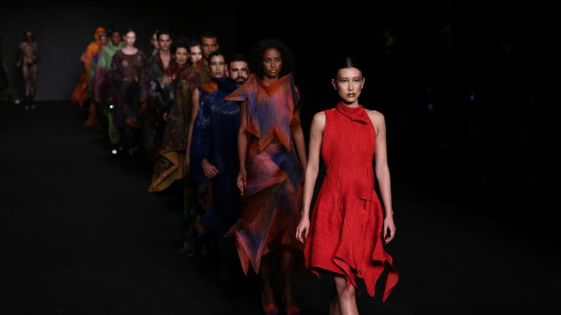 Um dos desfiles que aconteceram no Dragão Fashion Brasil 2024 (Foto: Ares Soares)