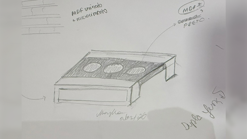 Croquis de criação da Mesa Brasa em diferentes fases do projeto. (Imagens: Arquivo pessoal)