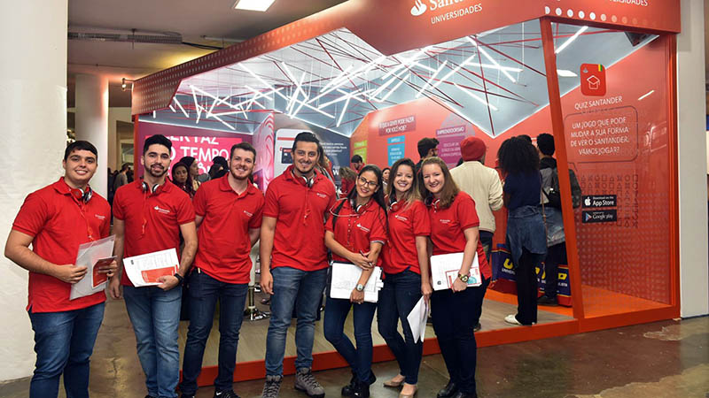 O Programa Ibero-Americanas está em sua 8ª edição e contemplará 1.070 universitários com uma bolsas de estudo para promover o intercâmbio, por até um semestre, de estudantes de graduação  (Foto: Divulgação/Santander)