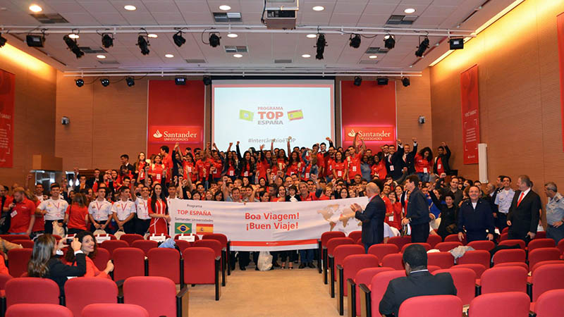 O Programa, que está em sua 9ª edição, levará bolsistas de todo o Brasil para um curso de 3 semanas, com tudo pago pelo Santander, em uma das instituições mais tradicionais da Europa - a Universidade de Salamanca (Foto: Santander)