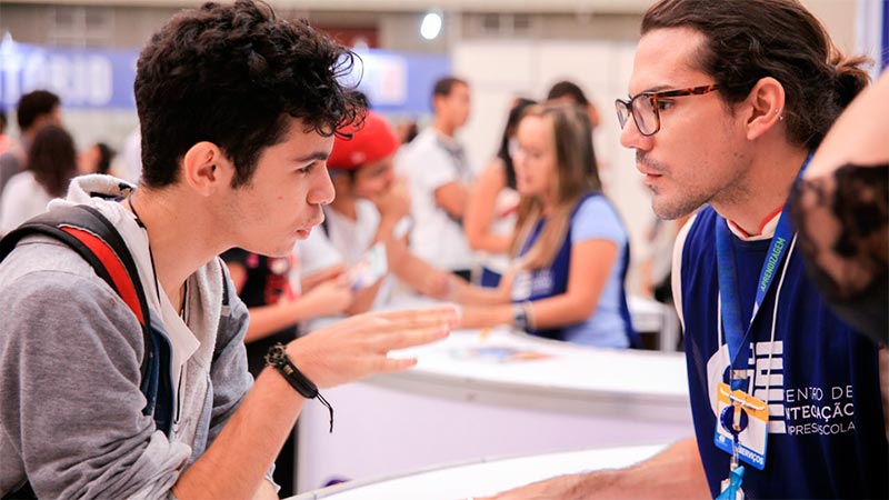 Além das tradicionais vagas de estágio e aprendizagem oferecidas, os jovens que passarem pela EXPO CIEE Ceará receberão orientações sobre a  Carteira de Trabalho digital (Foto: Divulgação)