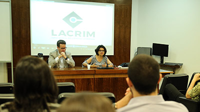 O Laboratório de Ciências Criminais da Unifor conta com a orientação do prof. Nestor Santiago (Foto: Ares Soares/Unifor)