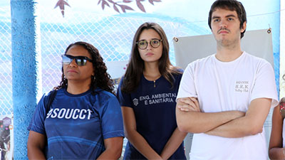 Os alunos do curso de Engenharia Ambiental da Unifor são capacitados em diversas áreas a fim de reduzir os impactos causados ao meio ambiente pelas atividades humanas (Foto: Ares Soares)