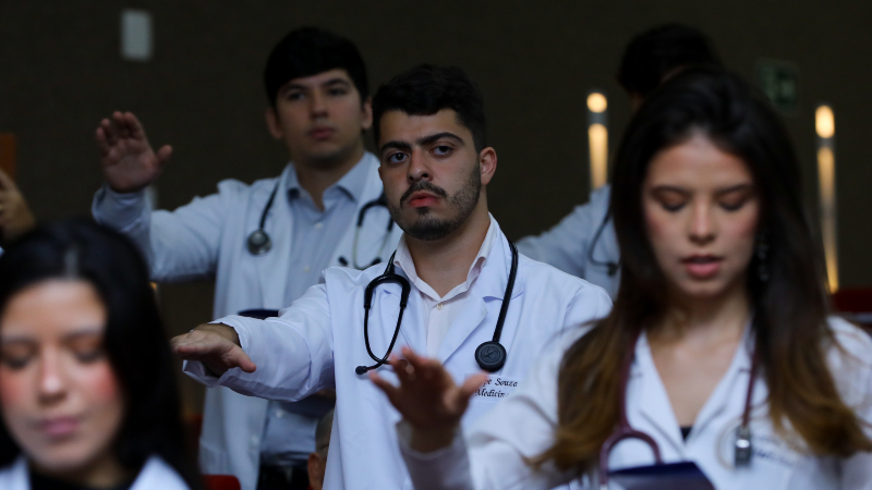 A tradicional solenidade celebra novos internos semestralmente (Foto: Duda Barroso)