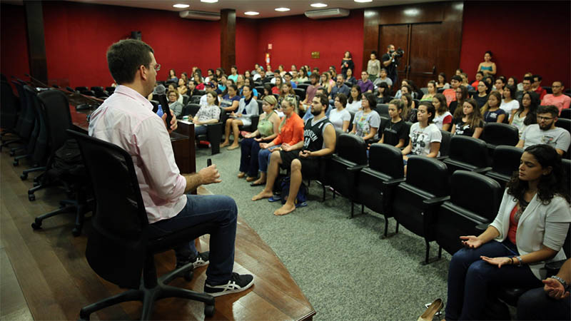 A meditação mindfulness passou a ser objeto de estudo da medicina e psicologia comportamental, como parte de uma série de programas para a redução do estresse (Foto: Ares Soares/Unifor)