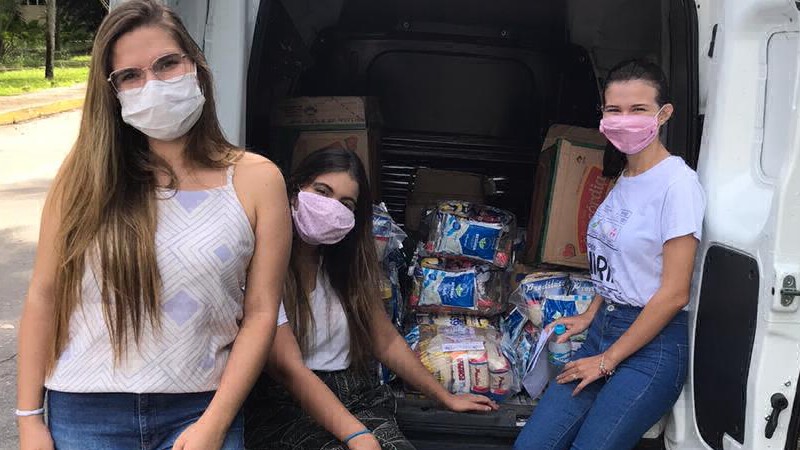 Ligas acadêmicas da Unifor realizam arrecadação e doação de cestas básicas para a Comunidade do Dendê (Foto: Arquivo pessoal)