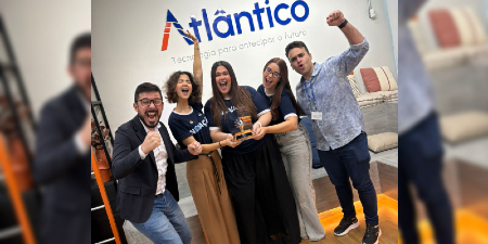 Momento de premiação da equipe do Unifor Hub (Foto: Arquivo pessoal)
