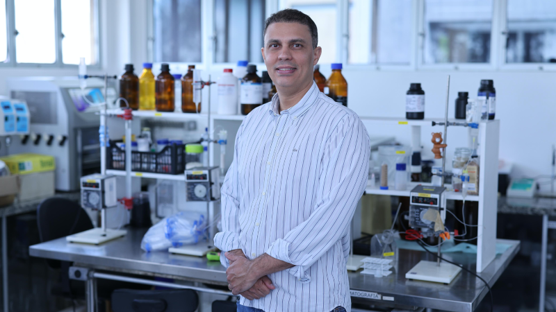 Egresso da Unifor tem pesquisa premiada no 68º Congresso Nacional de Oftalmologia