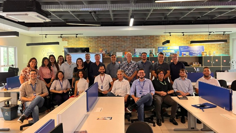 Equipe do TEC Unifor e da CDL Fortaleza (Foto: Arquivo pessoal)