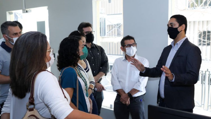 Visita contou com presença de professores e representantes de entidades tecnológicas e educacionais do Cariri (Foto: Ares Soares)