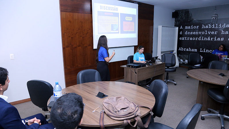 Os Encontros Científicos têm como objetivo divulgar as atividades de pesquisa realizadas não só por alunos, professores e gestores da Unifor, mas por participantes de outras instituições do país (Foto: Ares Soares)