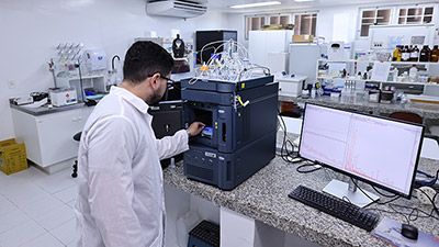 O edital apoia a pesquisa científica e a inovação na Universidade de Fortaleza, por meio do financiamento de projetos de pesquisa (Foto: Ares Soares)