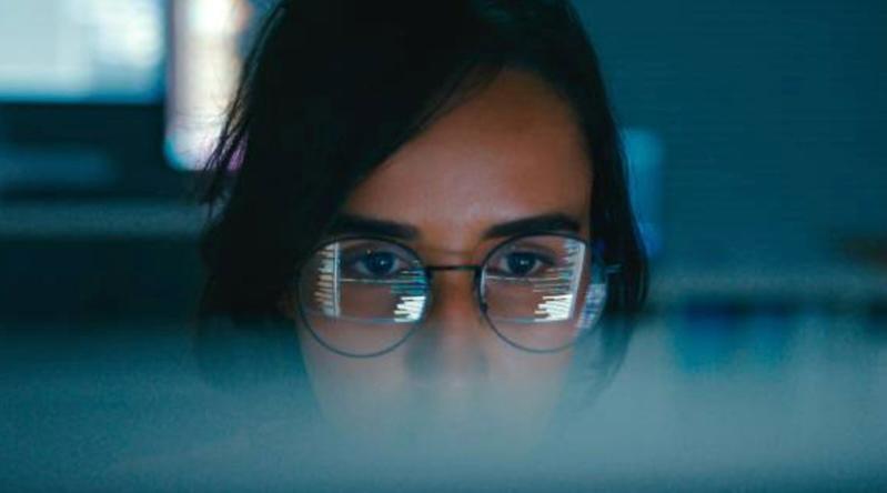 Muitos pesquisadores produzem dados relevantes, mas encontram dificuldades na hora de transformar esses resultados em artigos científicos bem escritos e publicados. (Foto: Getty Images)