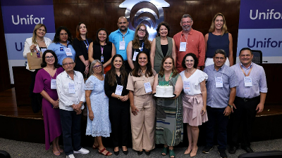 Celebração de aniversário da Revista contou com a participação de ex-editores e equipes de editoração passadas, além dos membros atuais (Foto: Ares Soares)