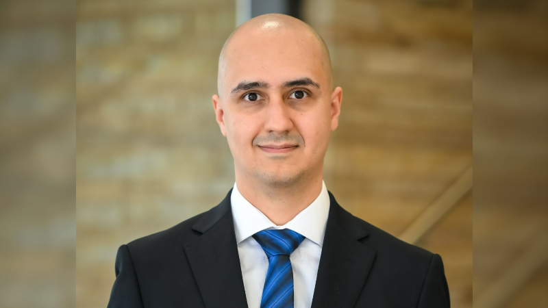 Pós-doutor em Engenharia Química, Zaman é cientista sênior da indústria farmacêutica Merck (Foto: Arquivo pessoal)