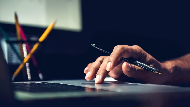 A pós-graduação é indispensável para quem busca novas posições nos organogramas de empresas e maior especificidade de conteúdo (Foto: Getty Images)