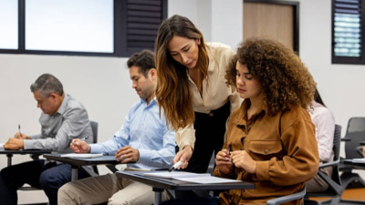 Programas lato sensu têm duração de um a dois anos e totalizam no mínimo 360 horas-aula (Foto: Getty Images)