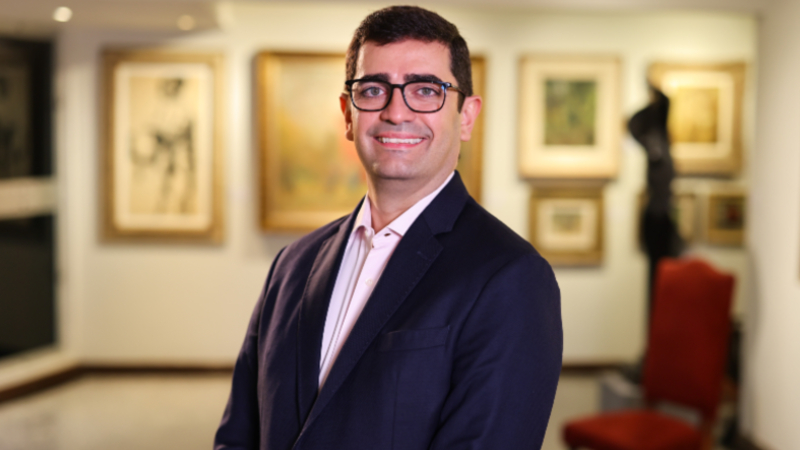 O professor Marcos James possui longa trajetória na Unifor, visto que é graduado em Administração e Direito e mestre em Administração (Foto: Ares Soares)