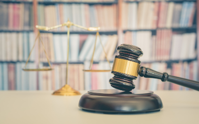 Formação tem duração de 21 meses e prepara o profissional para atuar com segurança tanto na esfera judicial quanto na extrajudicial (Foto: Getty Images)