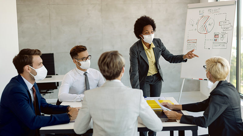 Uma das apostas da Pós-Graduação em Administração de Empresas é gerar soluções originais a partir do aprendizado universal compartilhado (Foto: Getty Images)