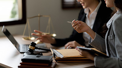 O PPGD oferece parcerias com instituições de ensino superior do Brasil e do mundo, capacitando os alunos para o pleno exercício do magistério ou da seara jurídica como um todo (Foto: Getty Images)