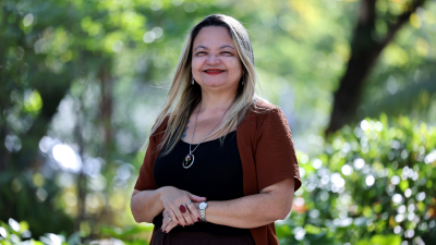 Especialista em Metodologia do Ensino da Arte e mestre em Educação, Jacqueline é presidente e membro fundadora da Academia Cearense de Artes(Foto: Ares Soares)