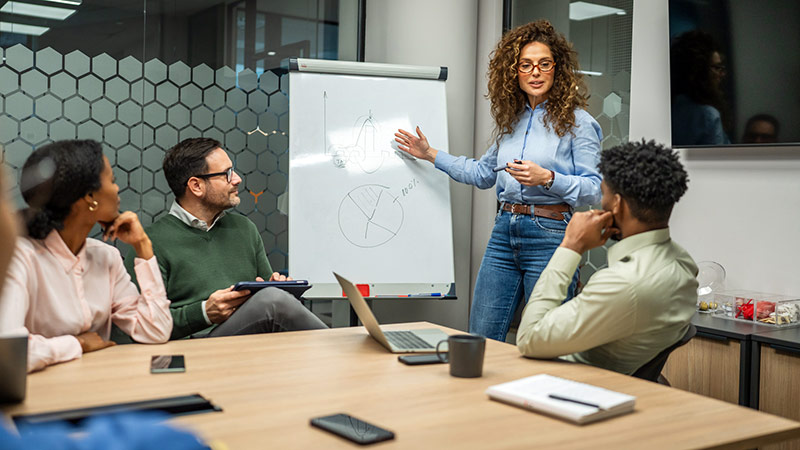 No Mestrado Profissional em Administração da Unifor, o aluno se aprofunda nas discussões sobre os desafios e oportunidades mais atuais no domínio da gestão empresarial (Foto: Getty Images)